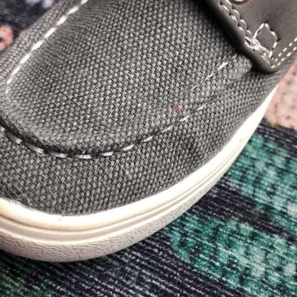 Children’s Place Boys Gray Canvas Boat Shoes, Size 12 - Picture 11 of 11